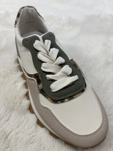 Load image into Gallery viewer, Chunky based trainers