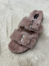 Load image into Gallery viewer, Fluffy buckle slippers