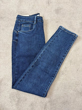 Load image into Gallery viewer, KMO JODIE high waisted shaping jeans - 28'' - SIZE DOWN