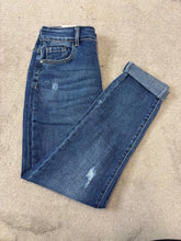 Load image into Gallery viewer, Rhianna ripped mum jeans